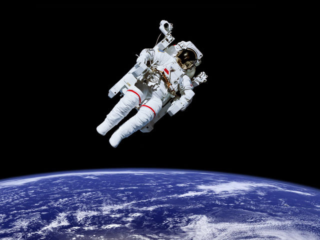 astronauta-no-espaco